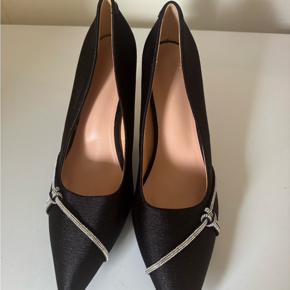 Elegant Black Women's Shoes with Silver Accents